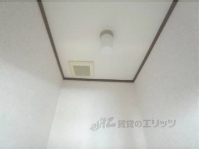 トイレ　天井