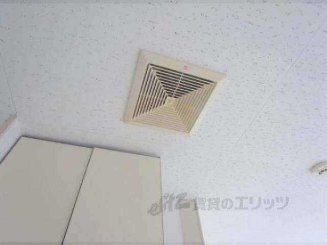 キッチン　換気扇
