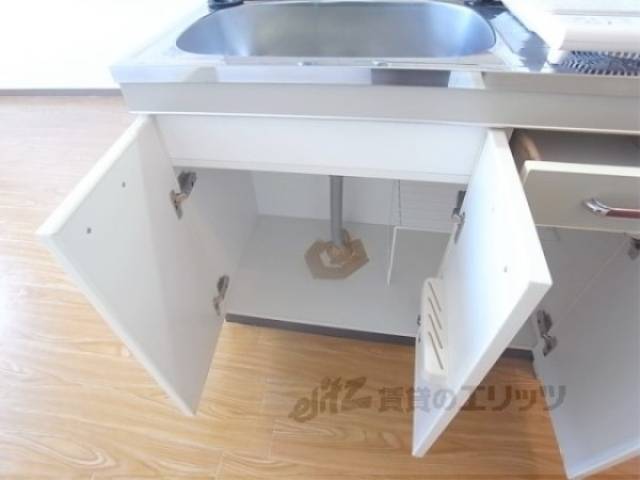 キッチン　下部収納