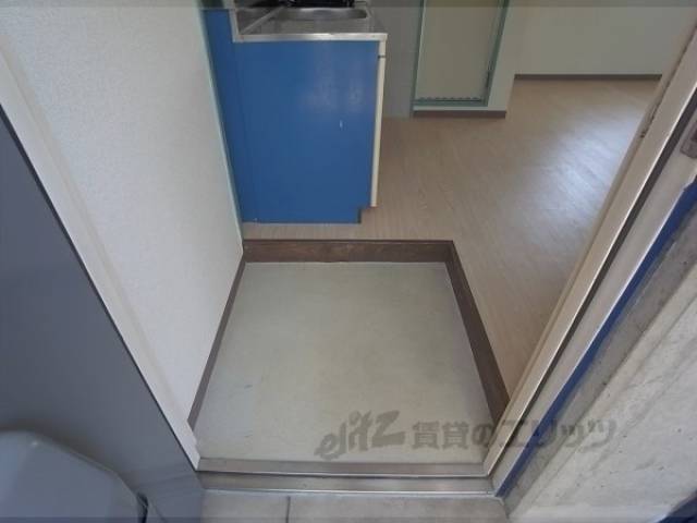 玄関　下駄箱もおけます。