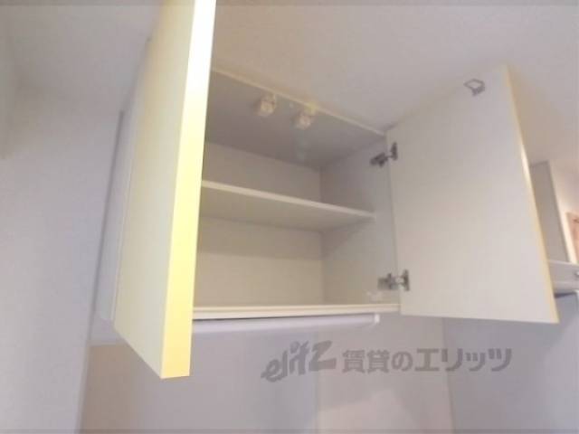 キッチン　キッチン上部収納