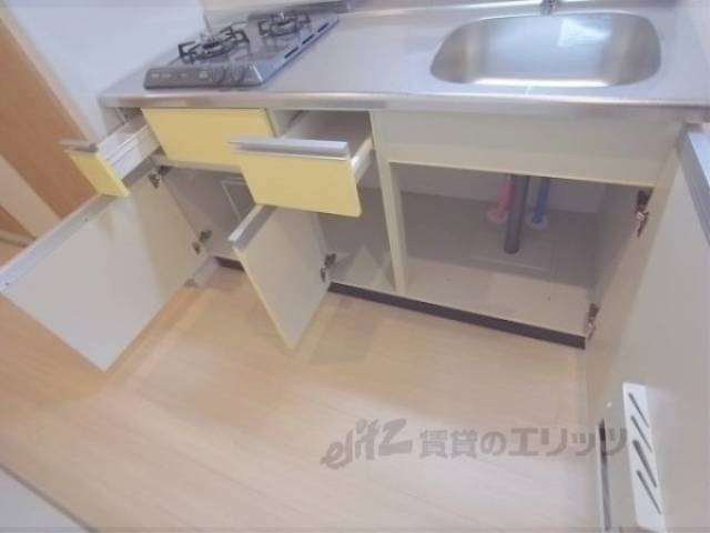 キッチン　下部収納