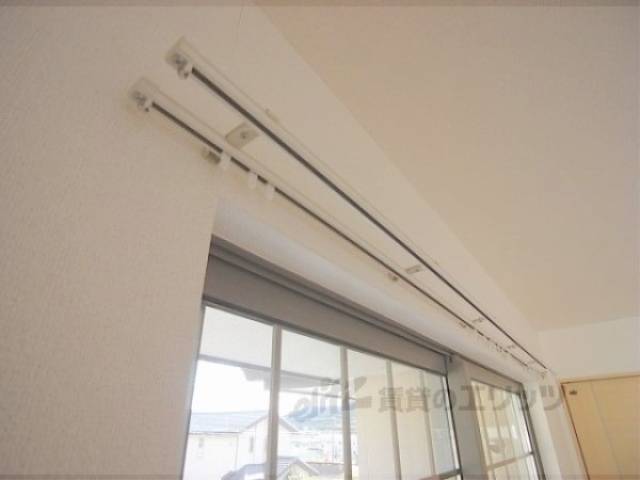 カーテンレール