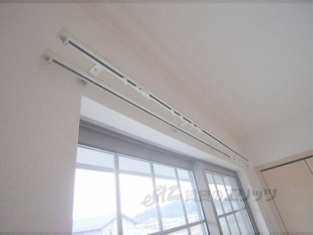 カーテンレール