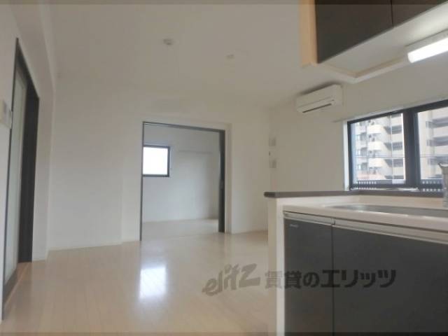 リビング　３口コンロ