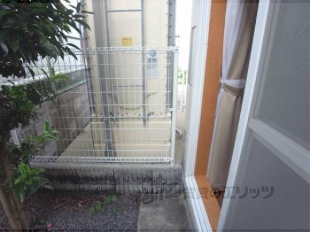 ベランダ　庭