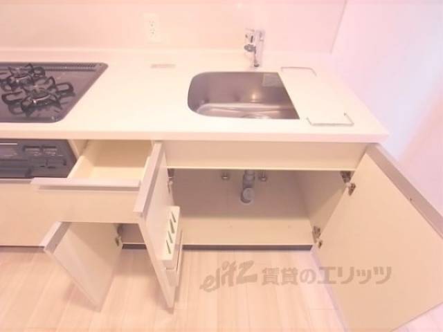 キッチン　収納場所