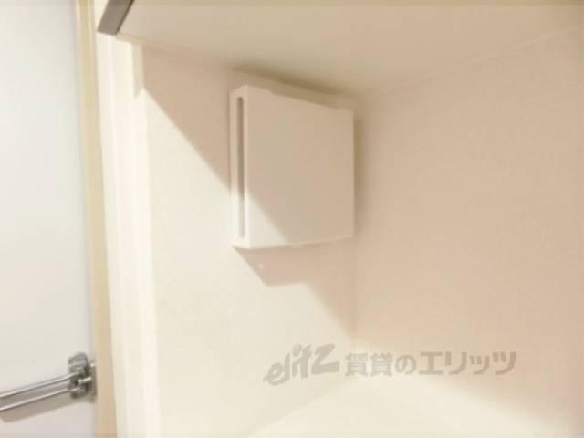 玄関　換気口