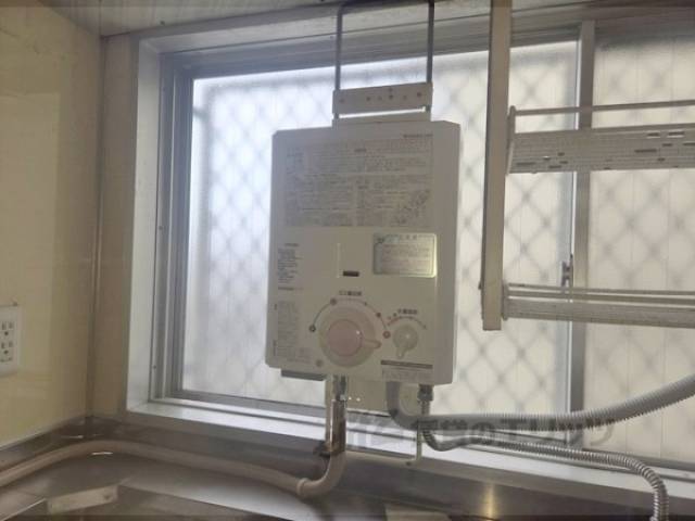 キッチン　給湯機