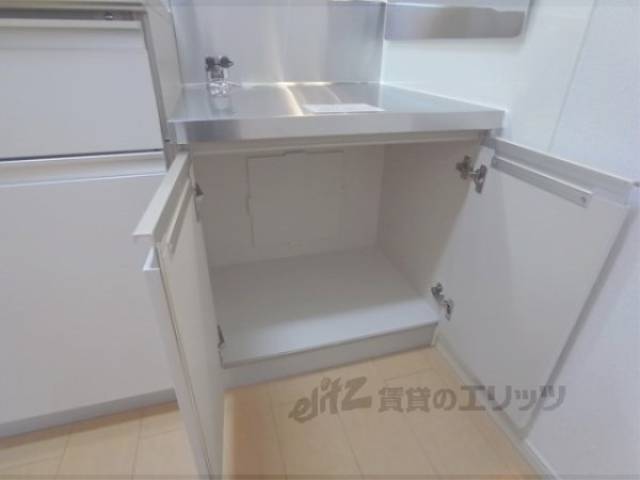キッチン　下部収納