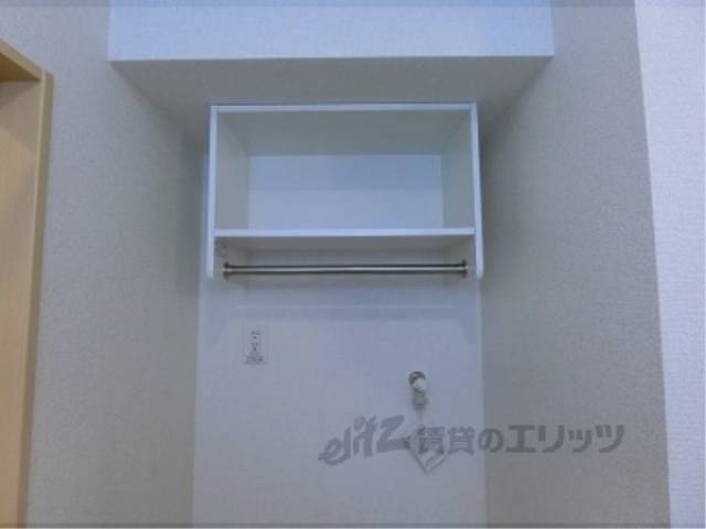 洗濯機上の棚