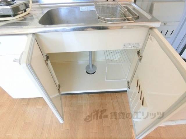 キッチン　下部収納