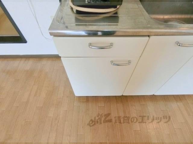 キッチン　下部収納
