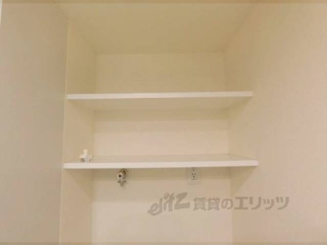 洗濯機置場　上部収納