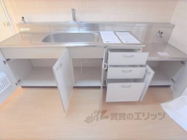 キッチン　下部収納