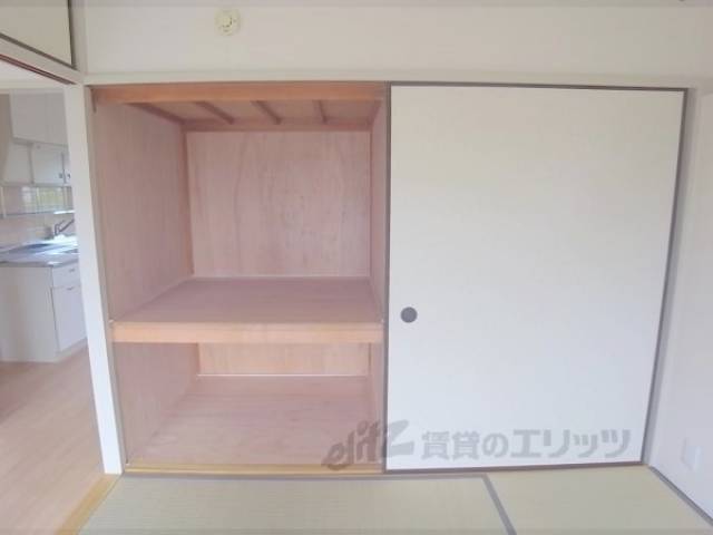 収納　北西側　和室