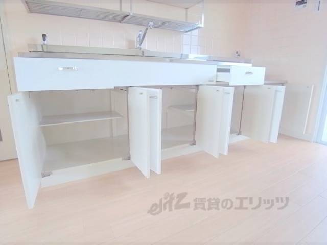 キッチン　下部収納