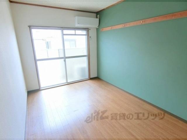 居室　一人暮らしにちょうど良いお部屋です。