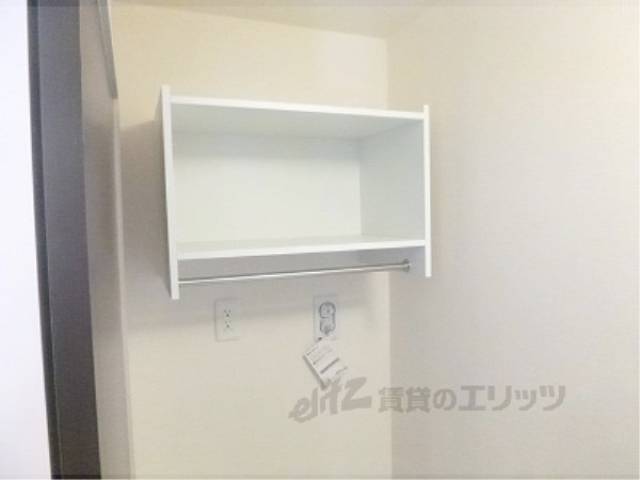 洗濯機置場　上段棚
