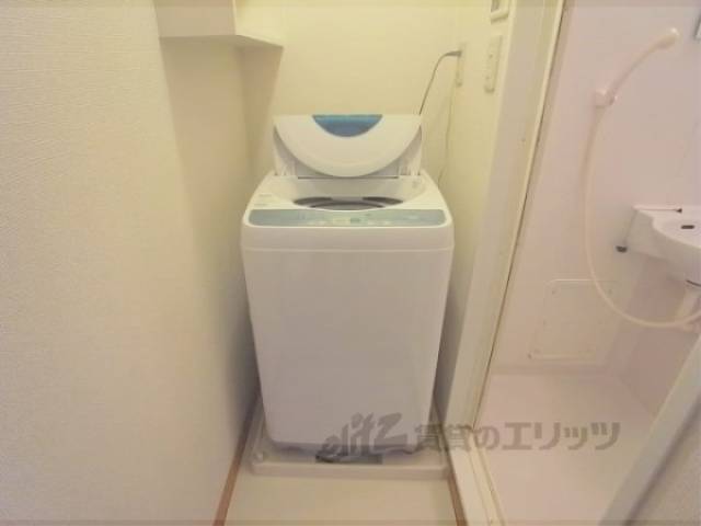 洗濯機置場　洗濯機