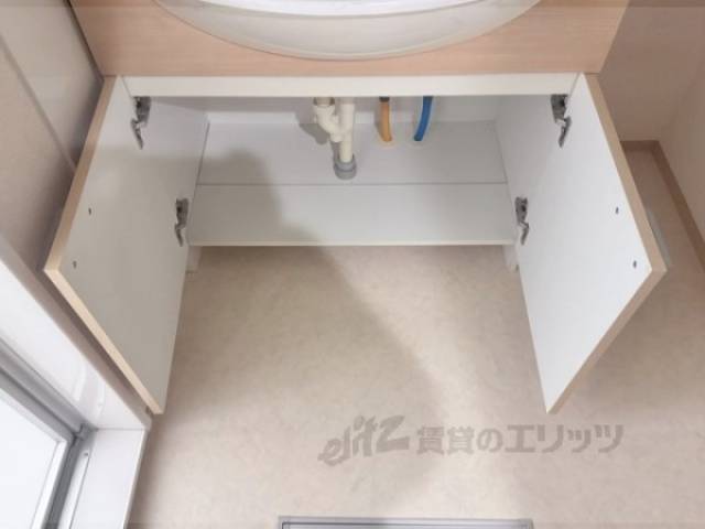 収納　洗面台下