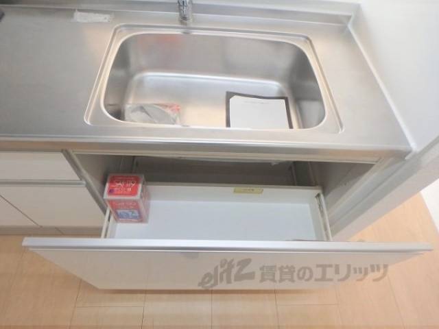 キッチン　下部収納