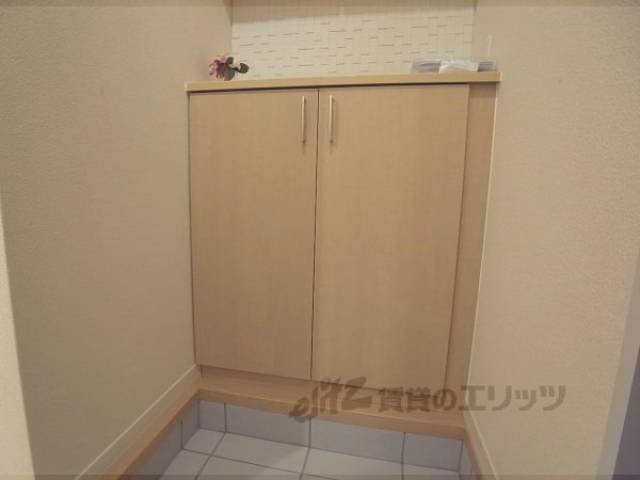 下駄箱　【別建物の参考画像】