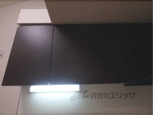 キッチン　上部収納