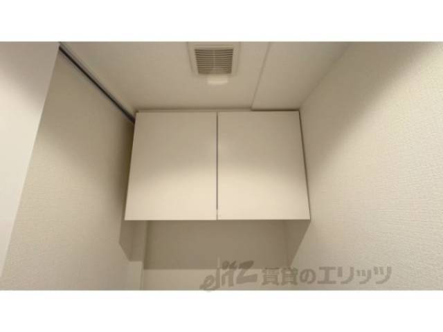 トイレ　上収納