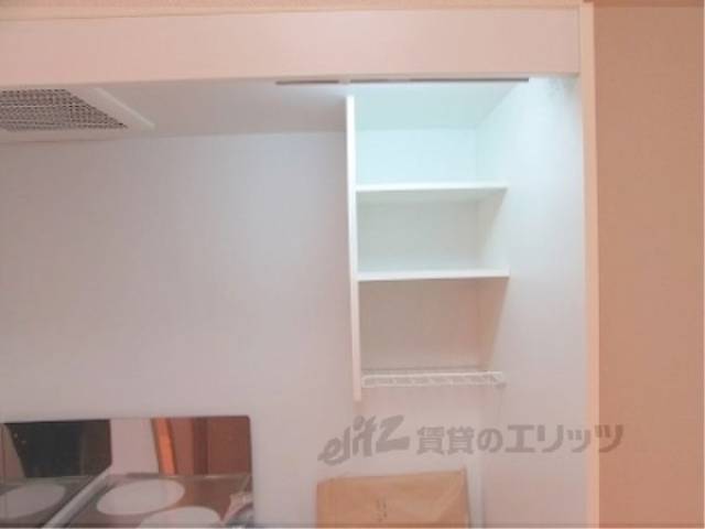 キッチン　キッチン上部収納