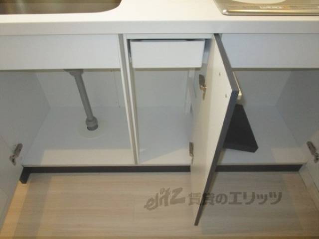 キッチン　下部収納