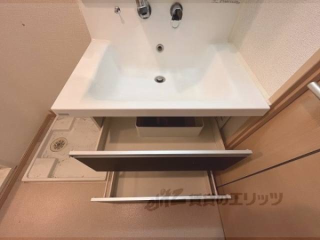洗面所　収納
