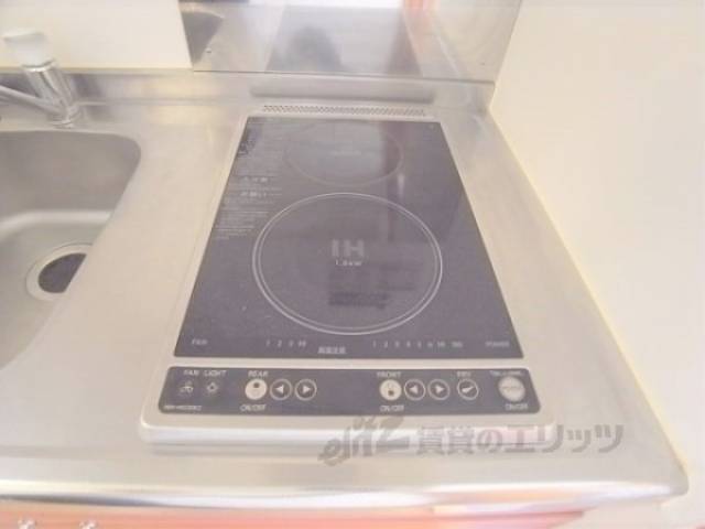 キッチン　コンロ　電気コンロで安心ですね。
