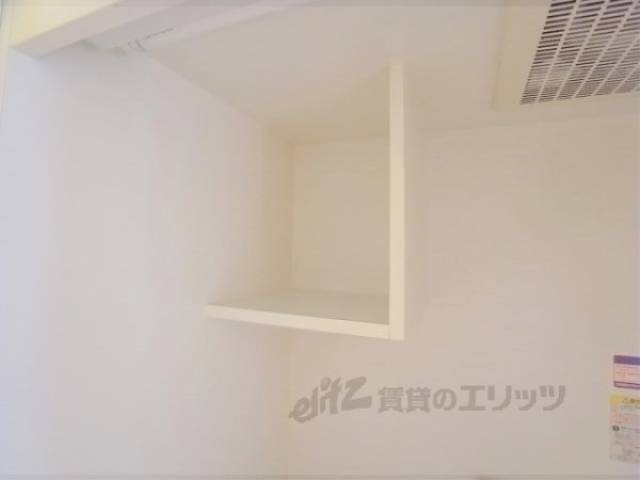 キッチン　上部収納