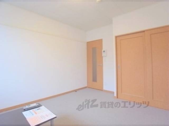 居室　家具・家電付きの物件です。