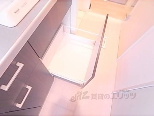 キッチン　収納場所