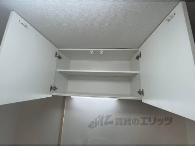 キッチン　上部収納