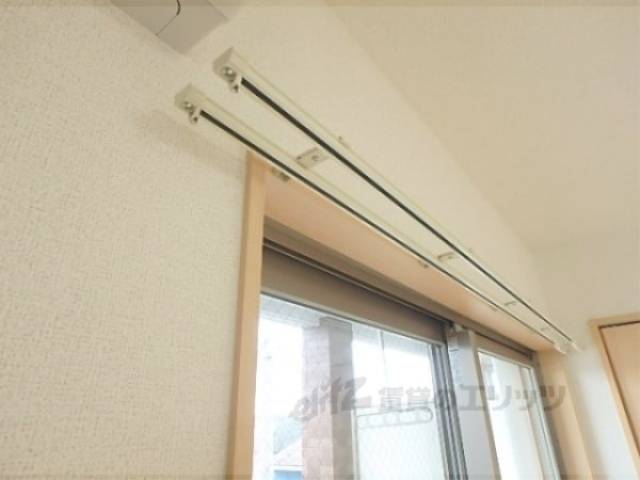 カーテンレール