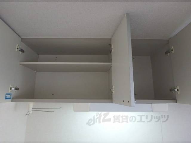 キッチン　収納上部