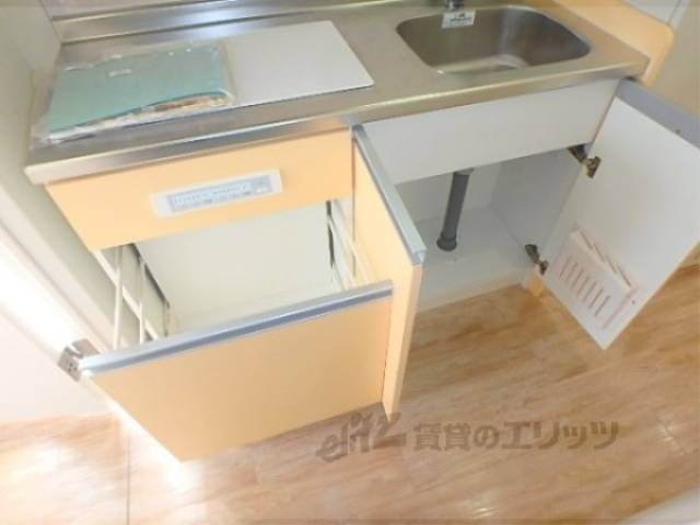 キッチン　下部収納