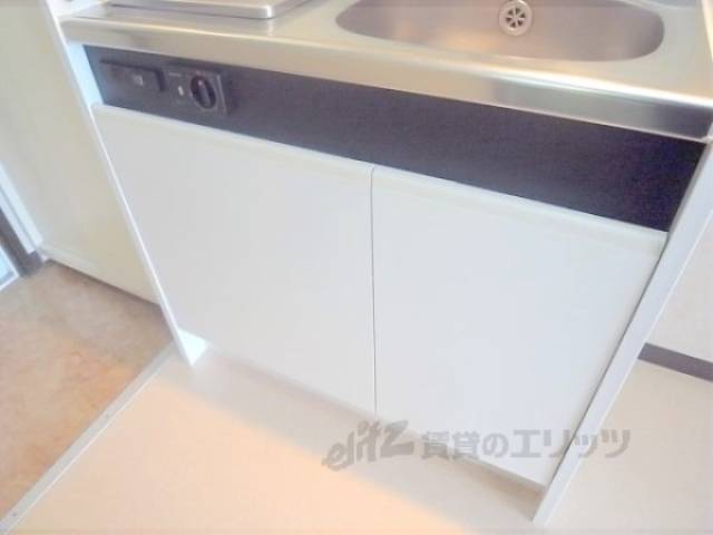 キッチン　下部収納