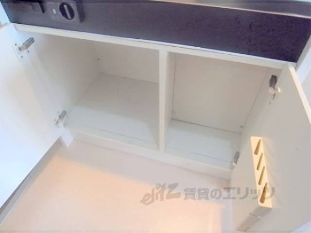 キッチン　下部収納