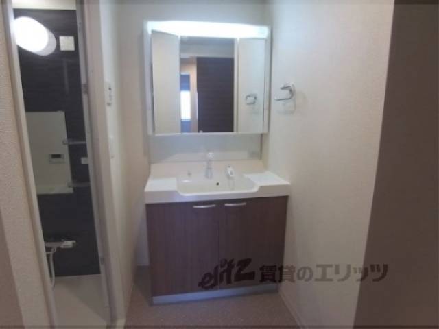 洗面所　独立洗面台