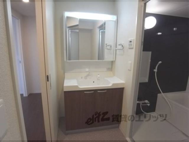 洗面所　独立洗面台