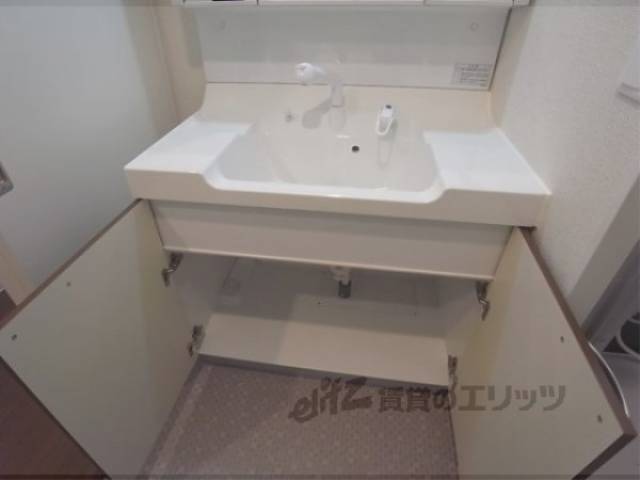 洗面所　独立洗面台