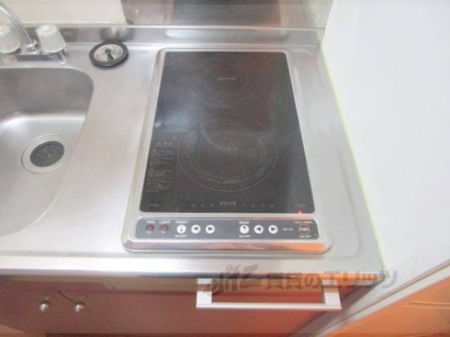 キッチン　電気コンロ