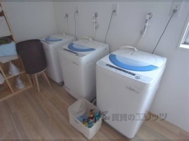 洗濯機置場　洗濯機　利用無料です。