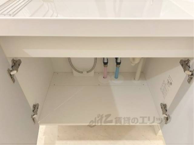 洗面所　下部収納