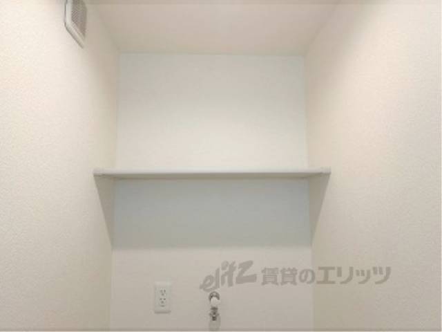 洗濯機置場　上部棚