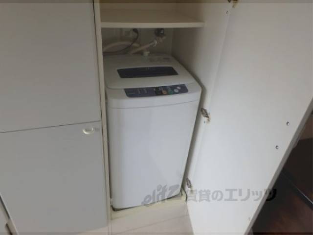 洗濯機置場　洗濯機